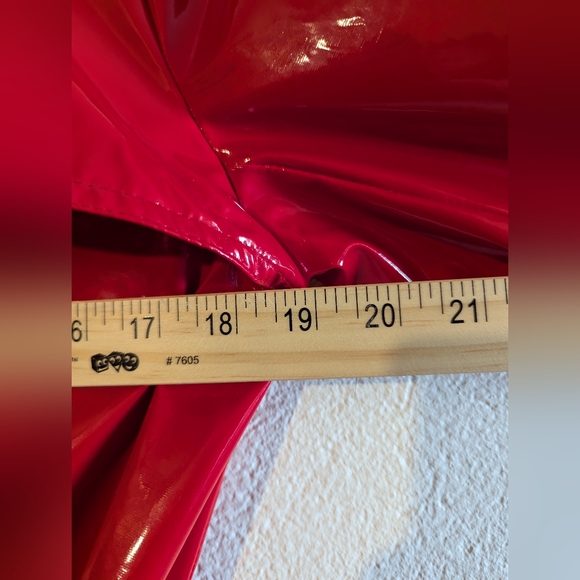 Vintage Red Trench Coat - Picture 11 of 16